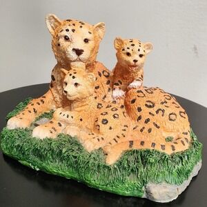 Leopard Family Statue Figurine Decor Statue Wild‎ Cats Home Decor Youngs 1997